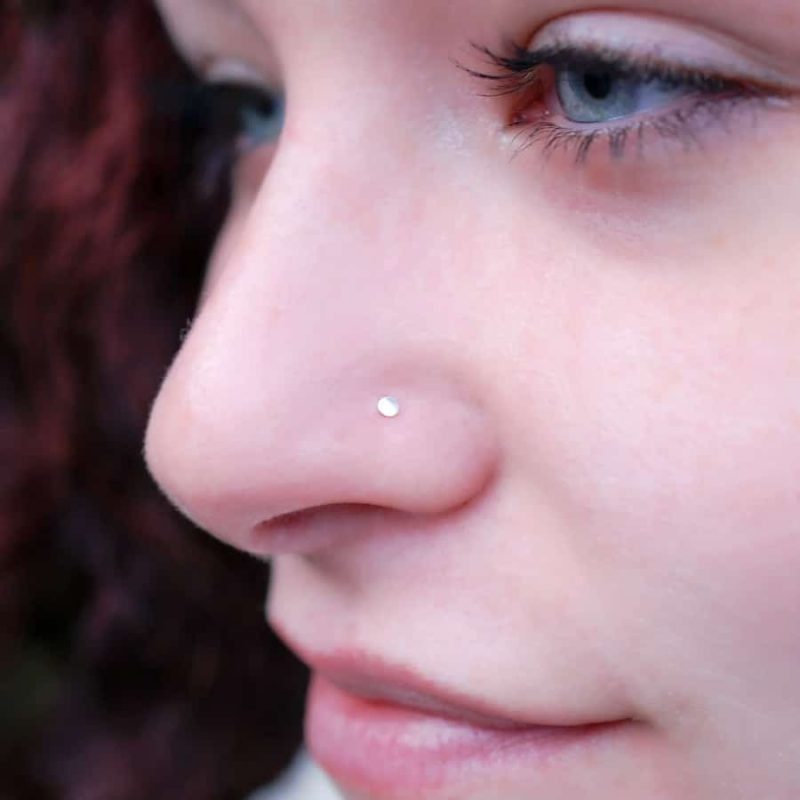 L-Shaped Nose Rings Vs Screw Nose Stud: Which is the Best Option for You?