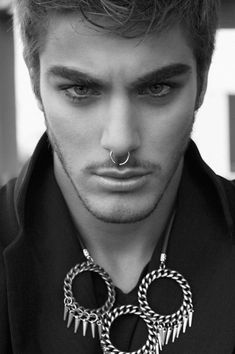 25+ Septum Piercing on Men: Looks to Inspire Your Next Style
